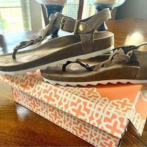 Women’s GB Size 11 Sandal